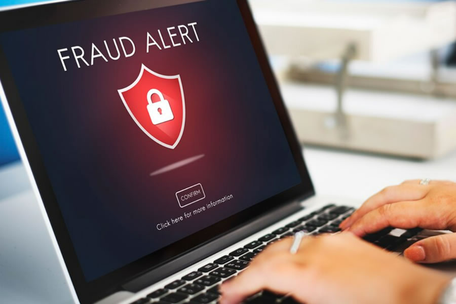 keep yourself safe from online shopping scams